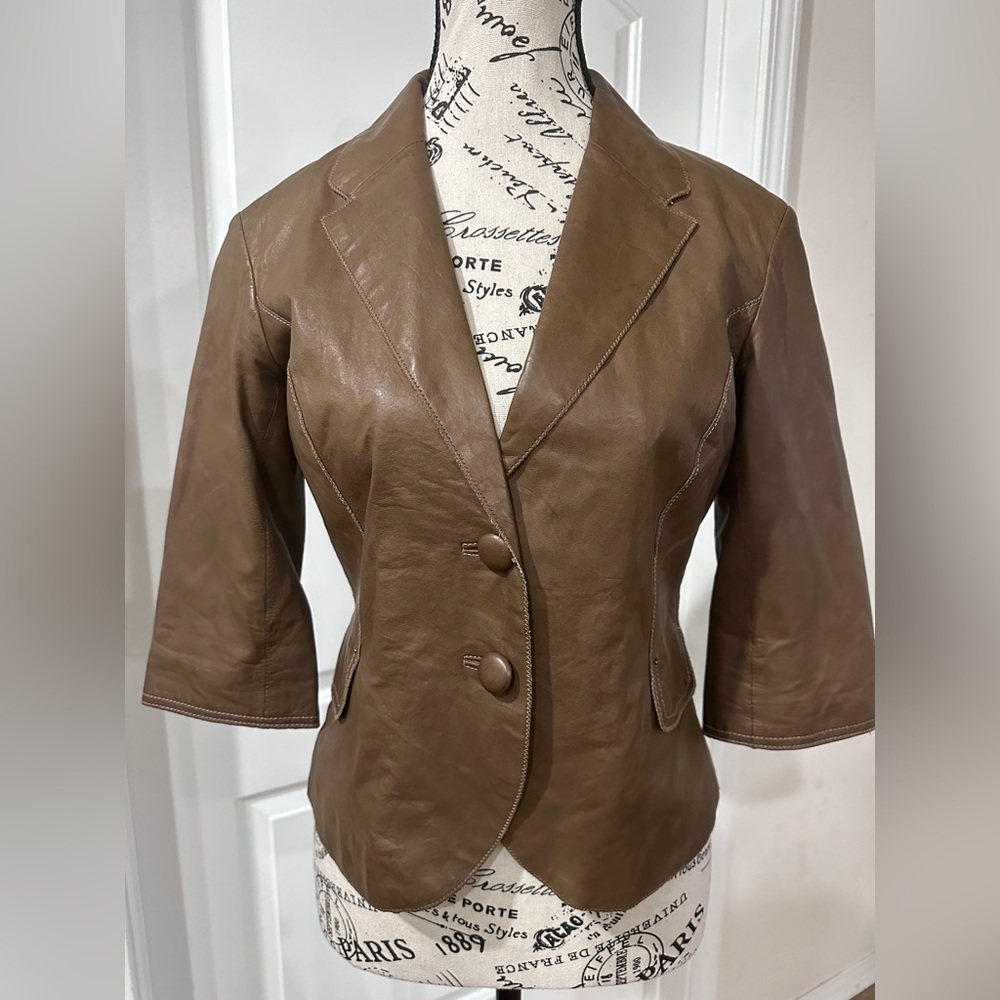 June brown 100% leather button top